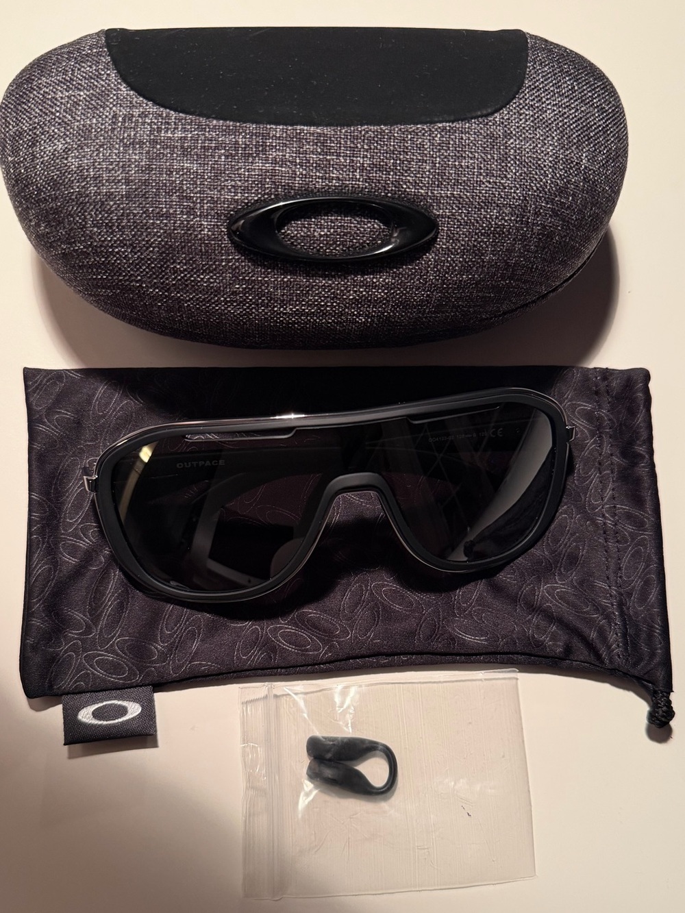OAKLEY OUTPACE - Picture 6 of 6